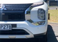 2025 Mitsubishi Outlander XLS PHEV Hybrid 4WD