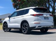 2025 Mitsubishi Outlander XLS PHEV Hybrid 4WD