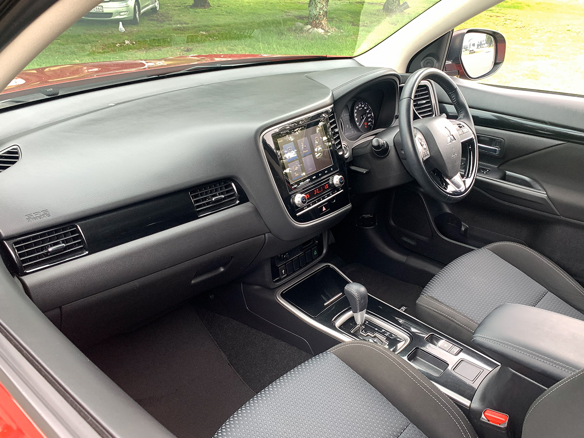 2021 Mitsubishi Outlander LS 2.4L Petrol 7 Seater Automatic