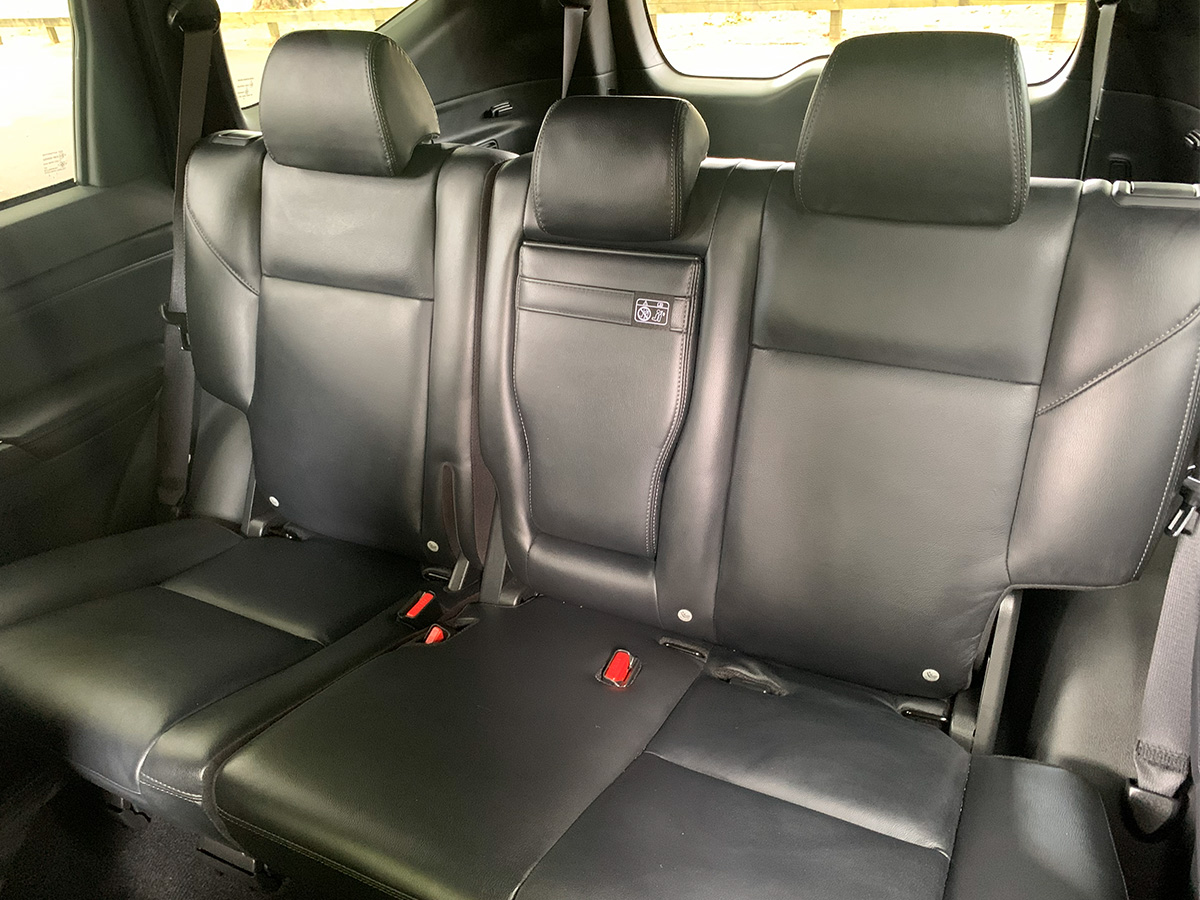 2025 Mitsubishi Pajero Sport VRX Black Edition