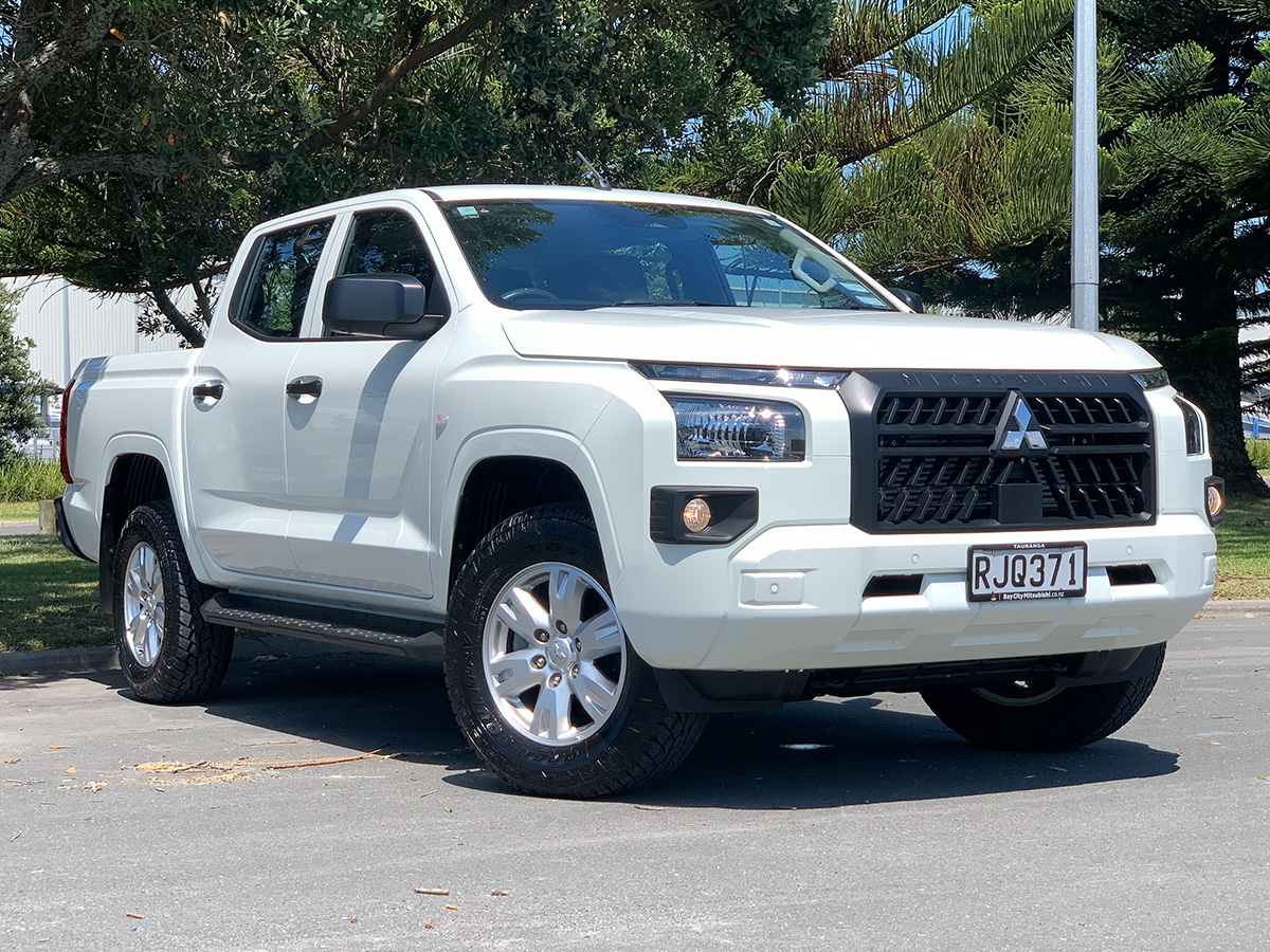 2025 Mitsubishi Triton GLX Double Cab 2WD