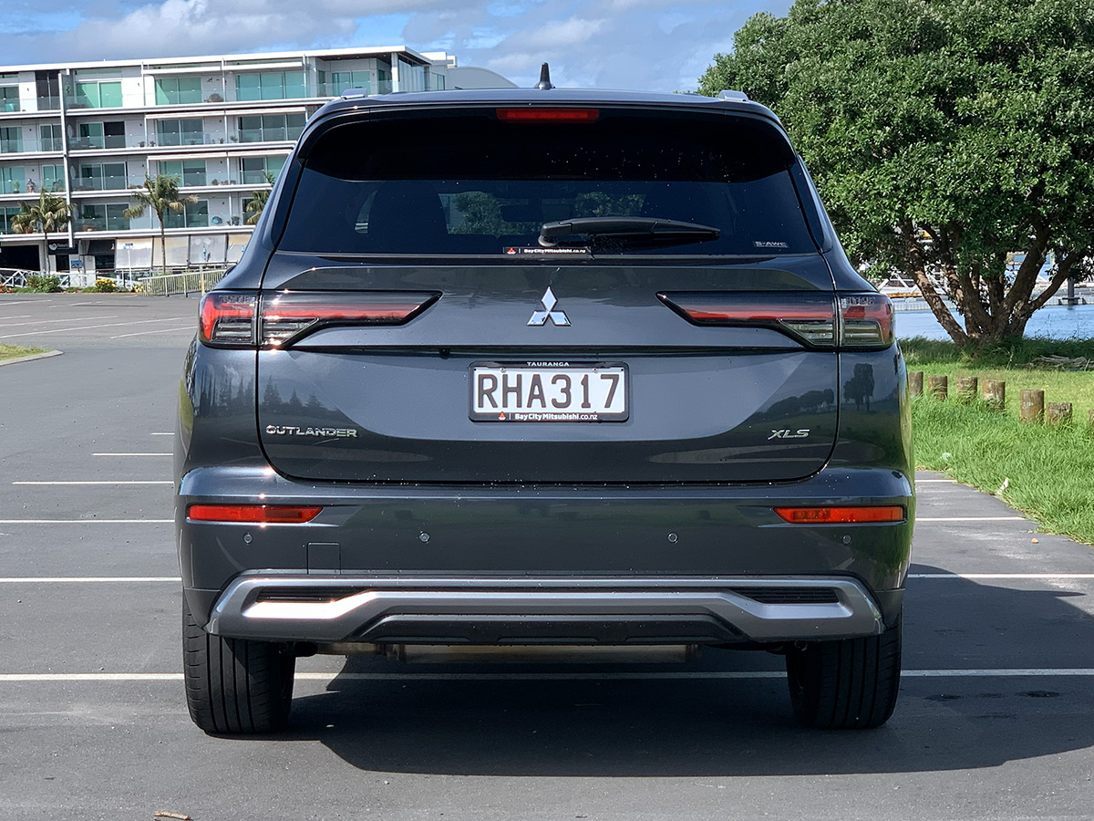 2025 Mitsubishi Outlander XLS 4WD 7 Seater 2.5L Petrol Auto