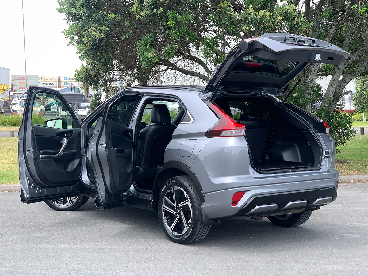 2021 Mitsubishi Eclipse Cross PHEV VRX Hybrid 4WD