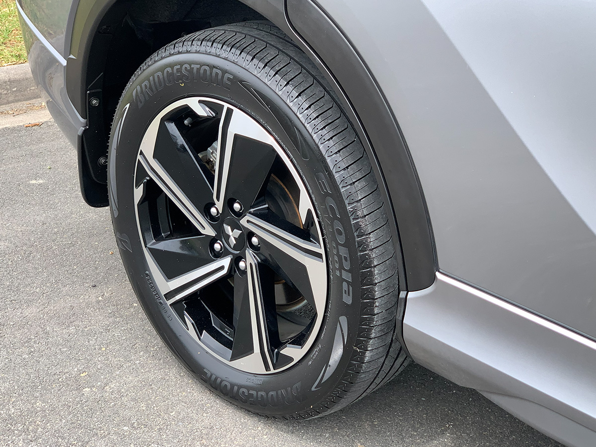 2021 Mitsubishi Eclipse Cross PHEV VRX Hybrid 4WD