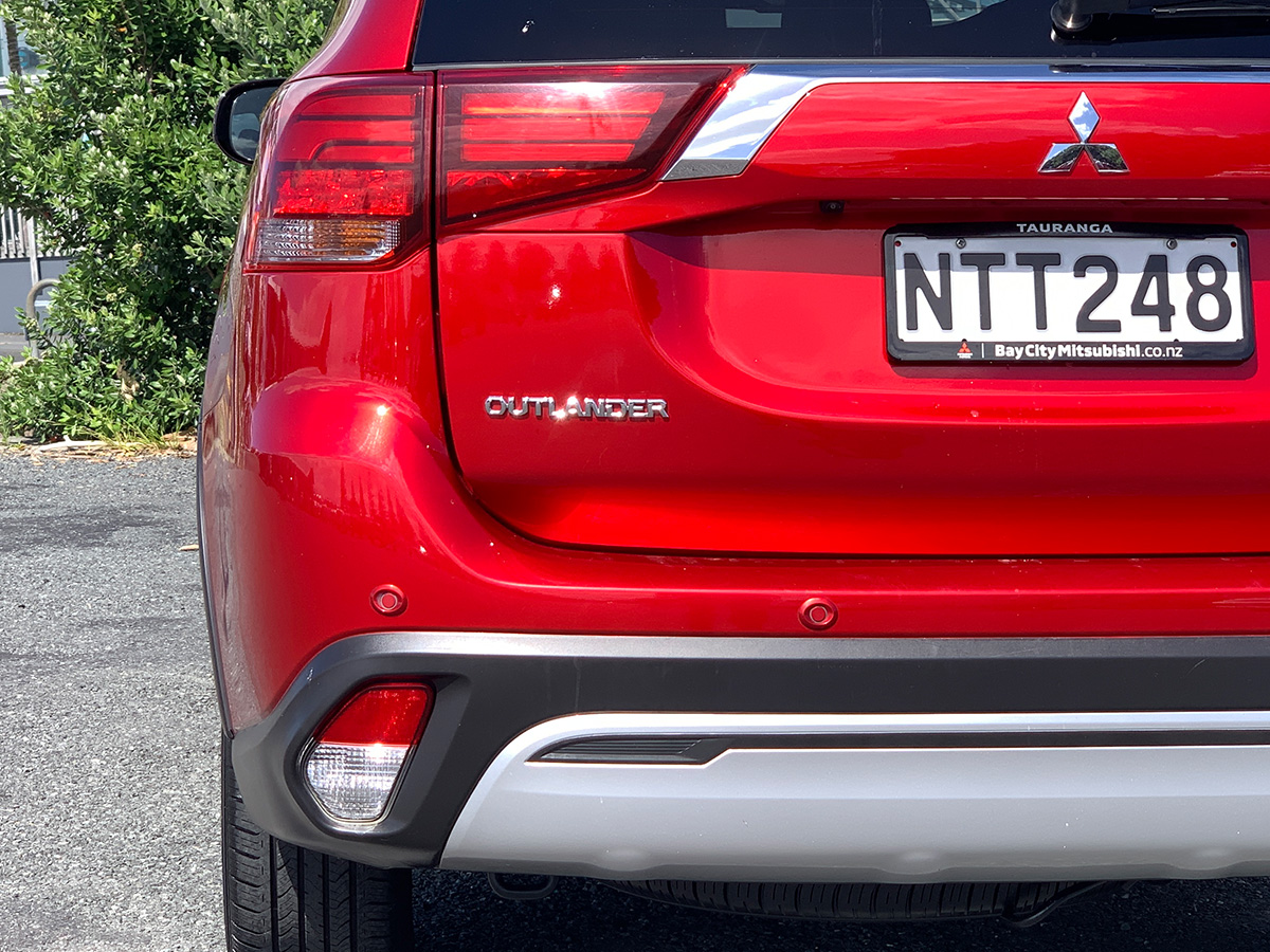 2021 Mitsubishi Outlander LS 2.4L Petrol 7 Seater Automatic