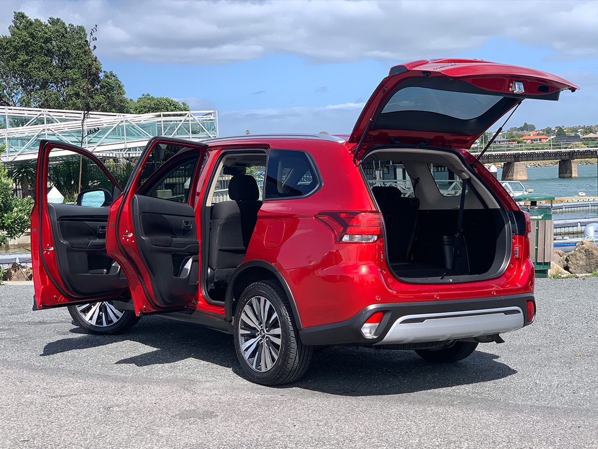 2021 Mitsubishi Outlander LS 2.4L Petrol 7 Seater Automatic