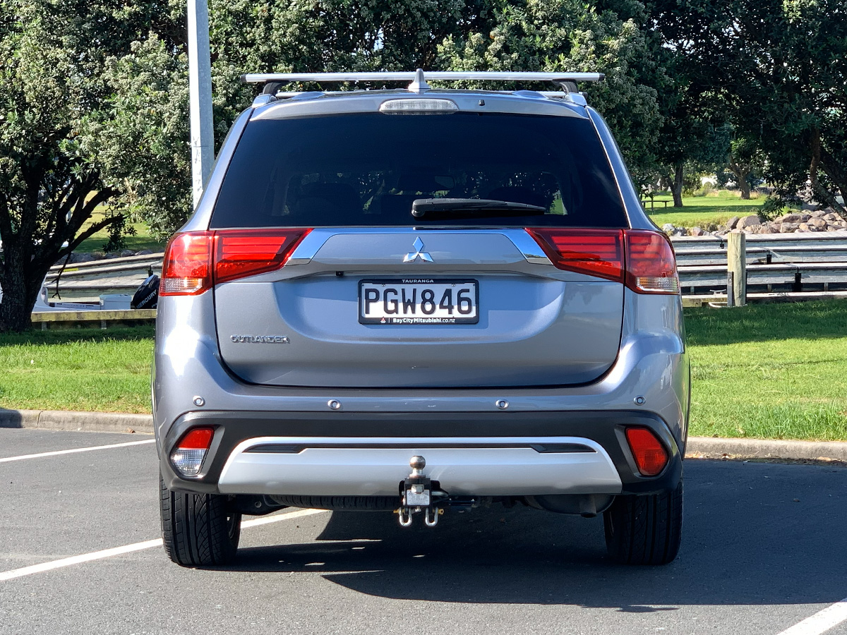 2022 Mitsubishi Outlander LS 2.4L Petrol 7 Seater Automatic