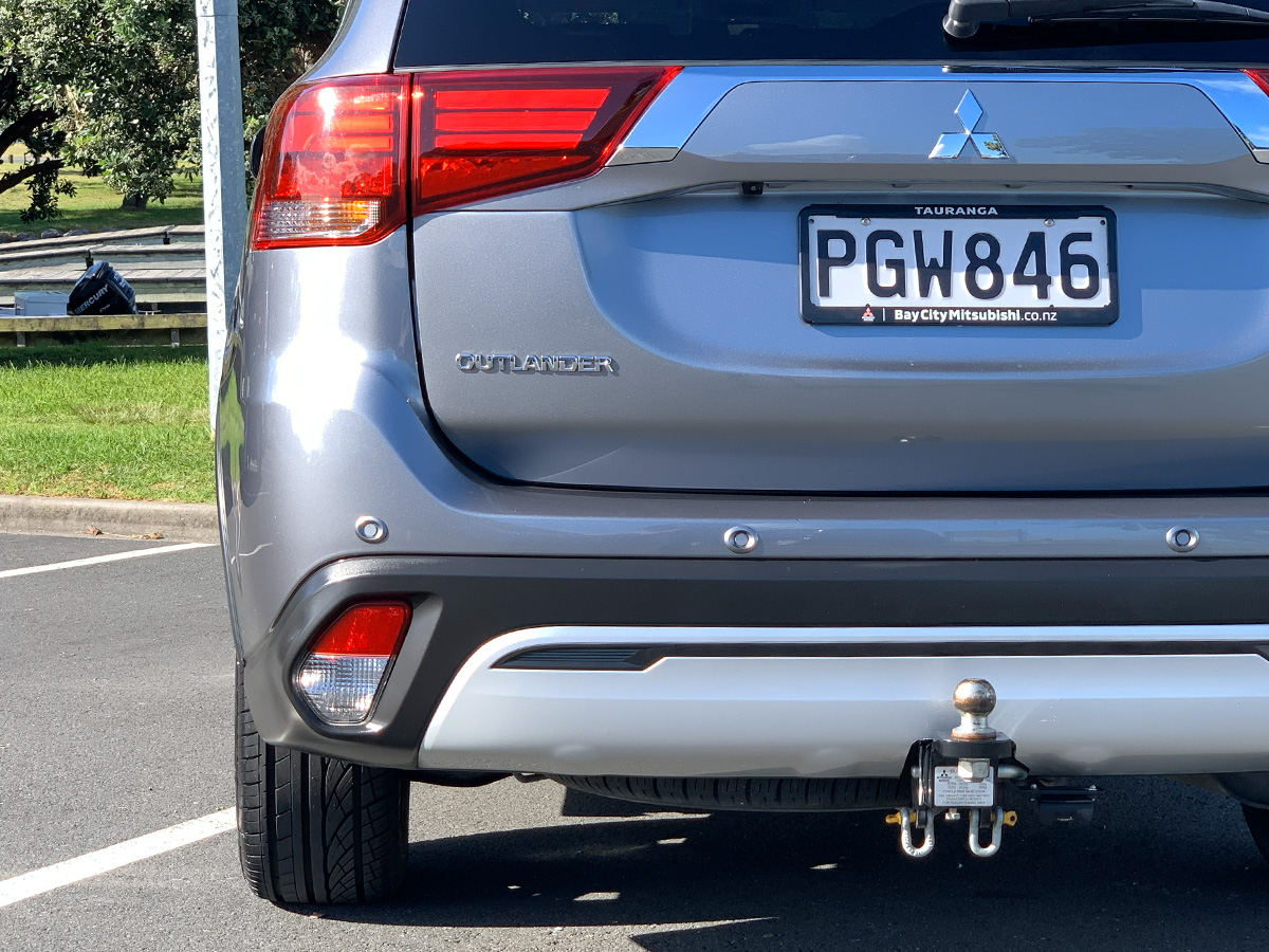 2022 Mitsubishi Outlander LS 2.4L Petrol 7 Seater Automatic