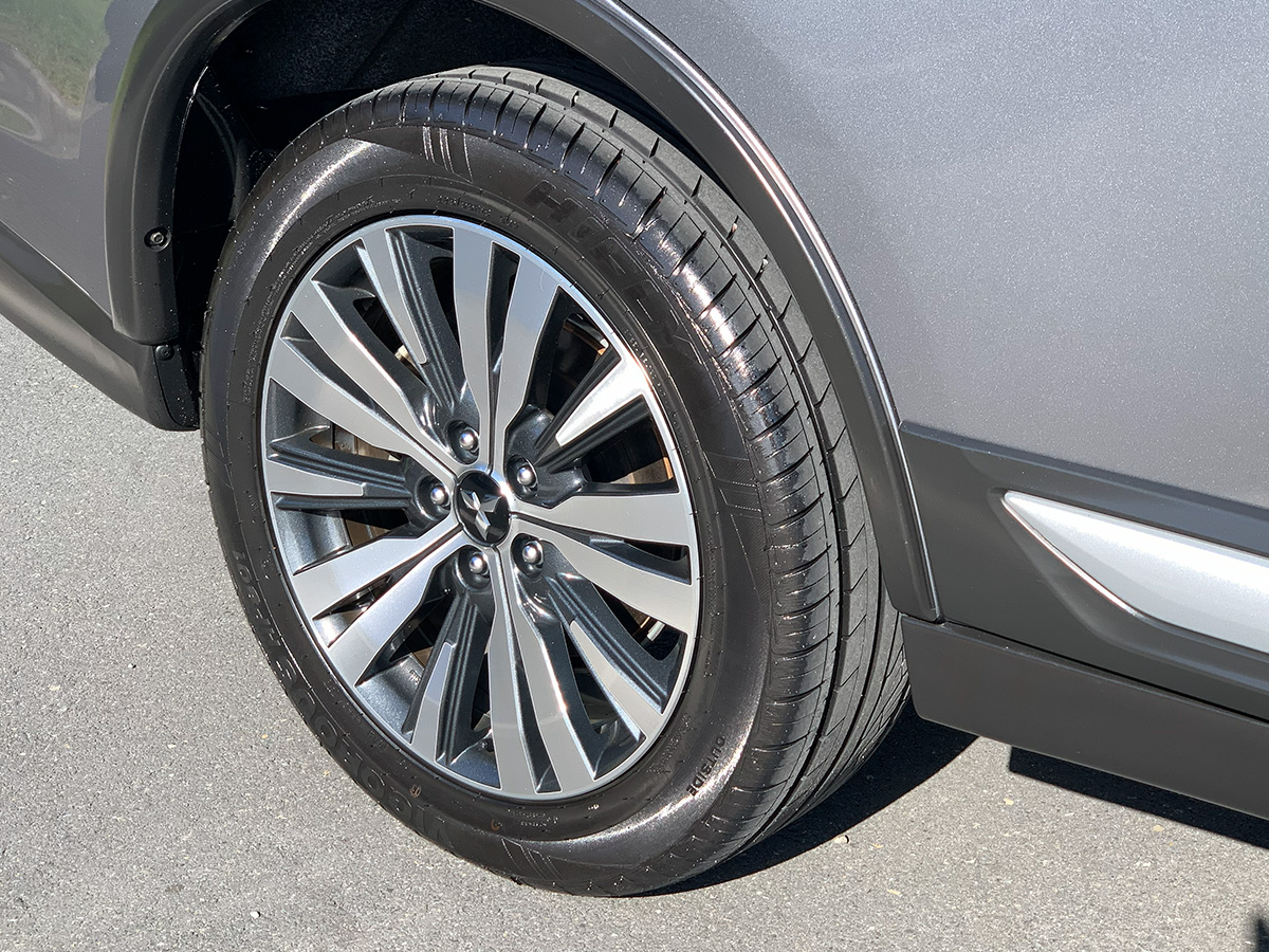 2022 Mitsubishi Outlander LS 2.4L Petrol 7 Seater Automatic