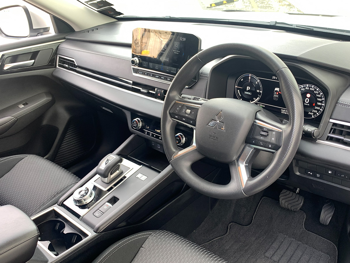 2022 Mitsubishi Outlander LS PHEV Hybrid 4WD