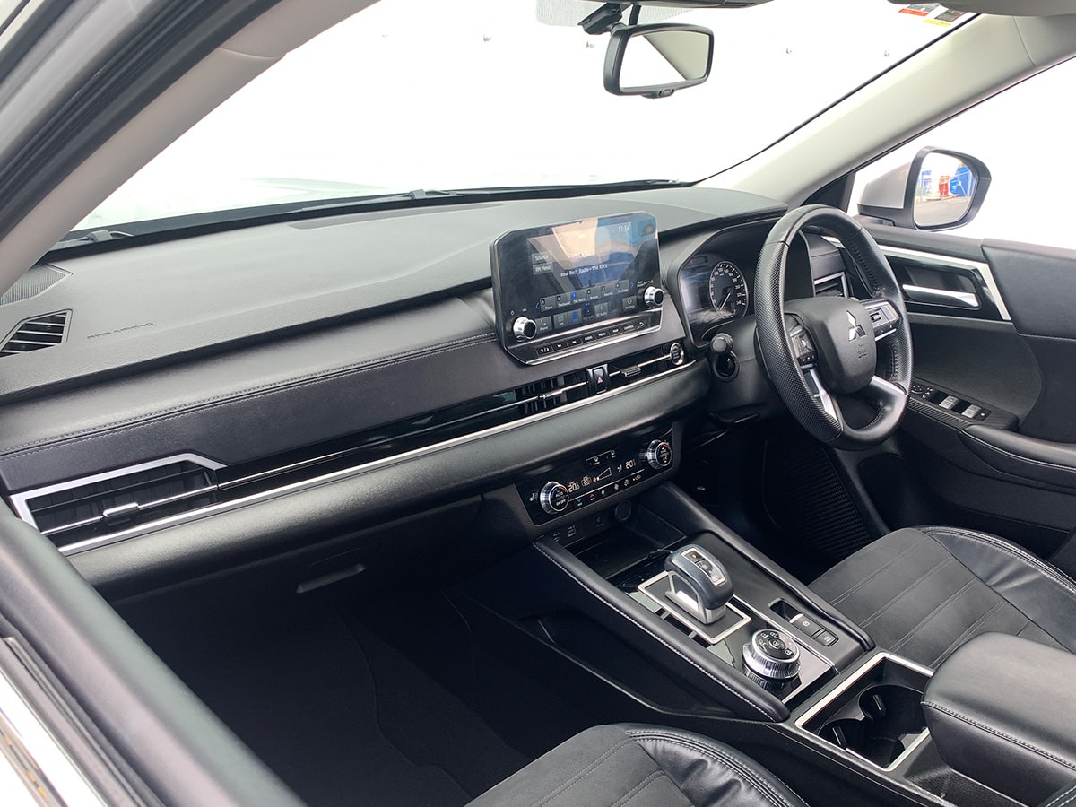 2022 Mitsubishi Outlander XLS 4WD 2.5L Petrol 7 Seater