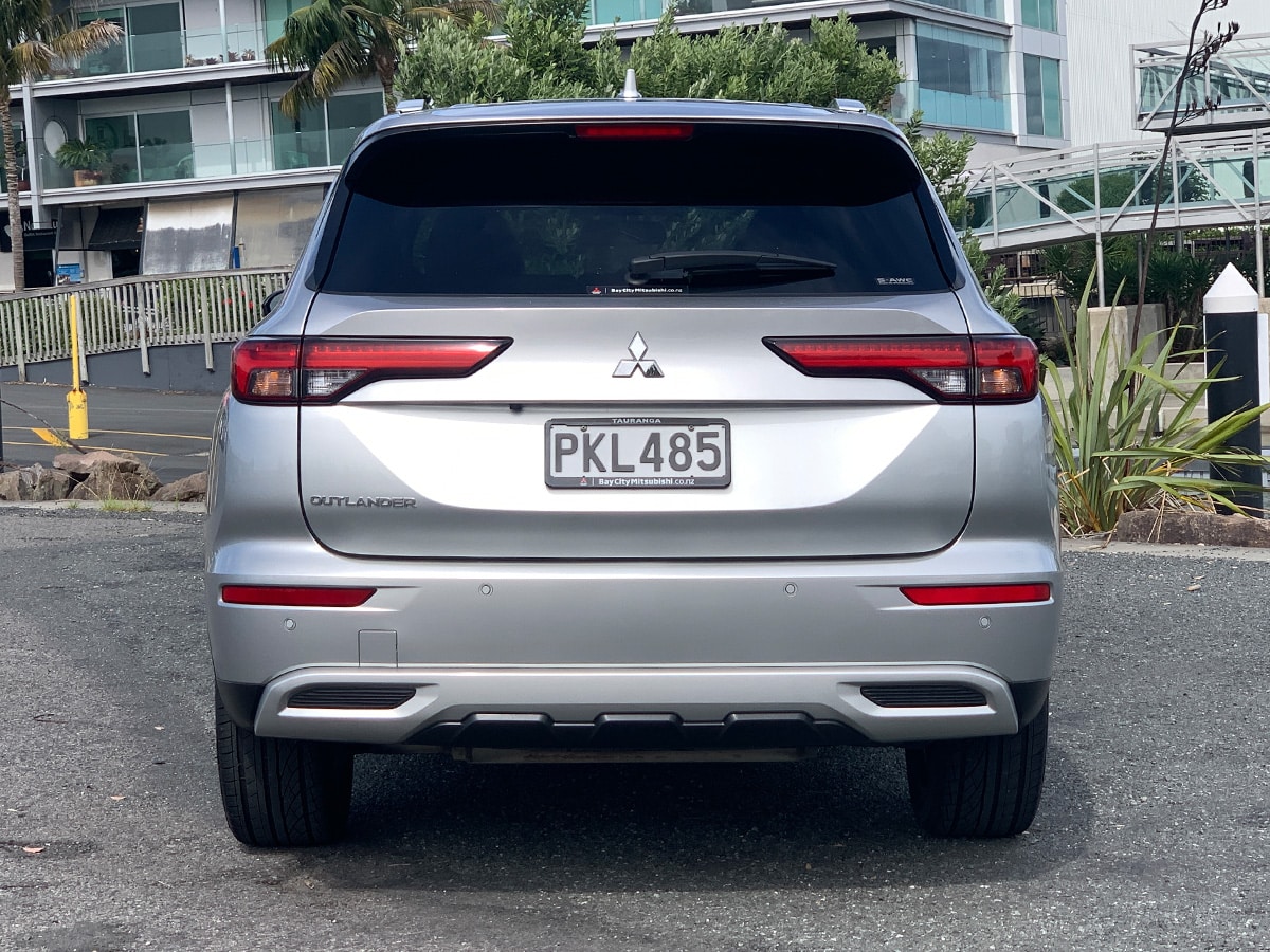 2022 Mitsubishi Outlander XLS 4WD 2.5L Petrol 7 Seater