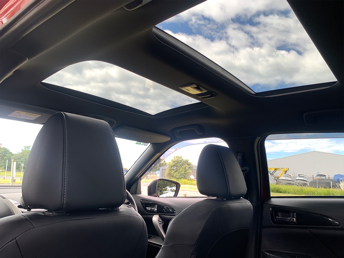 2024 Mitsubishi Eclipse Cross PHEV VRX