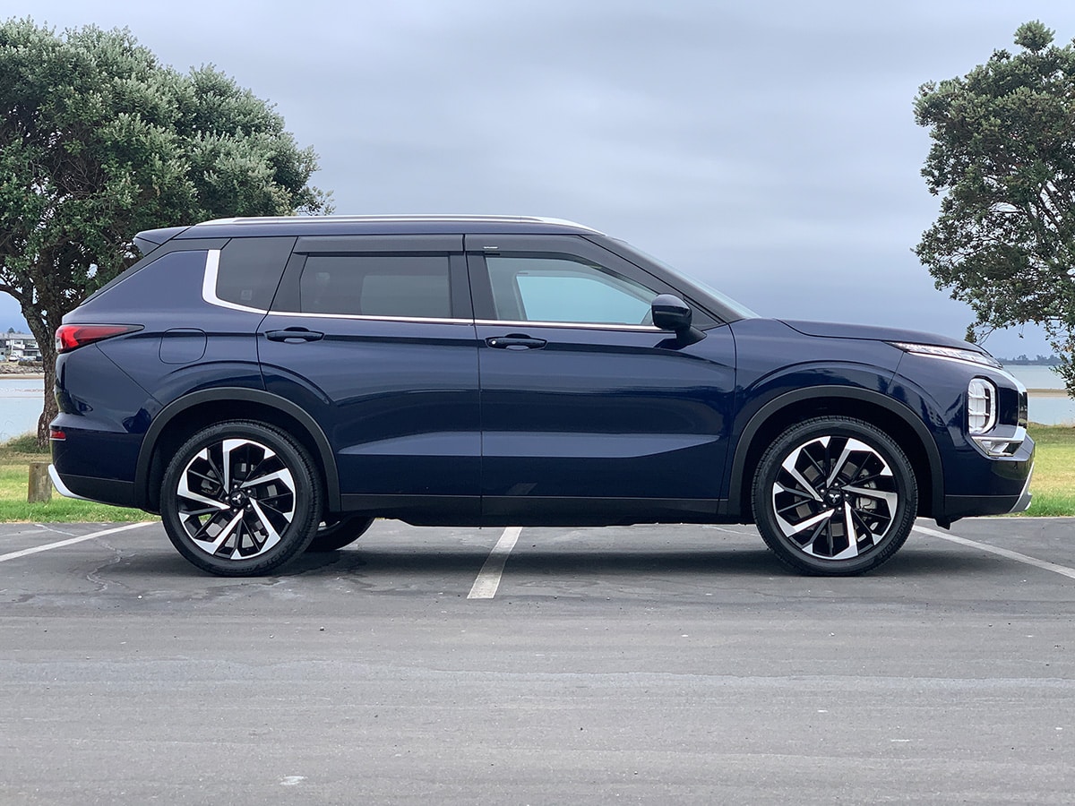 2024 Mitsubishi Outlander XLS 4WD 7 Seater 2.5L Petrol Auto