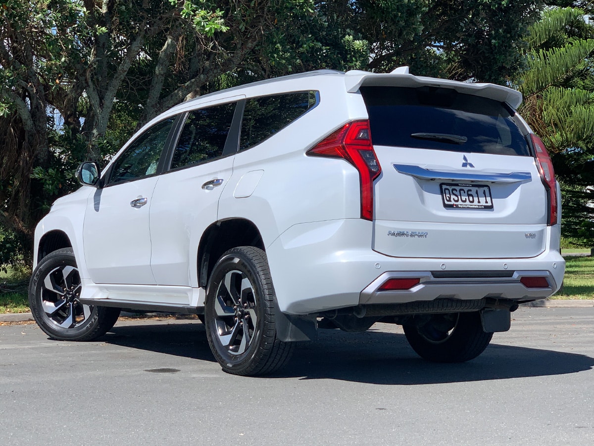 2024 Mitsubishi Pajero Sport VRX