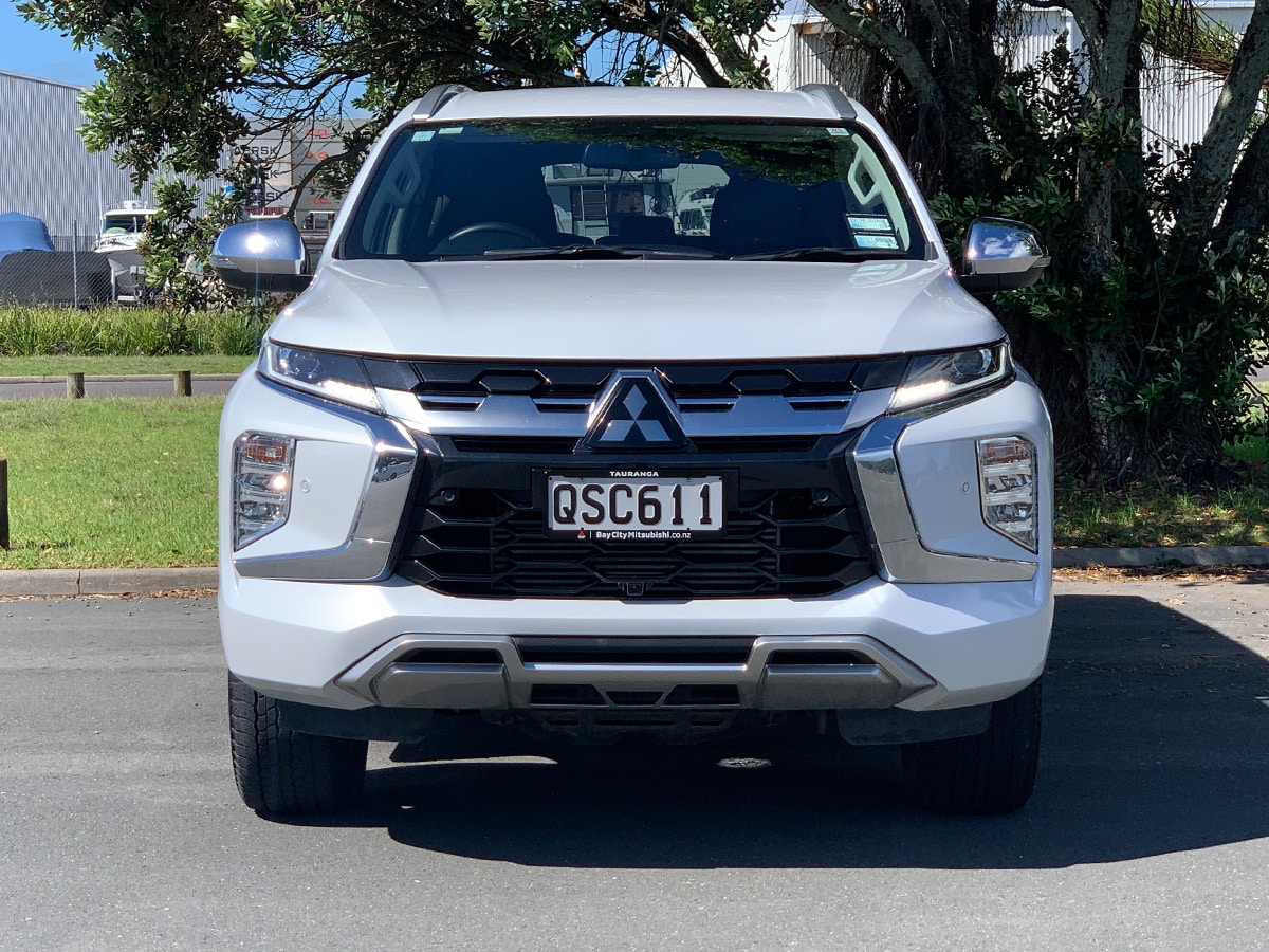 2024 Mitsubishi Pajero Sport VRX