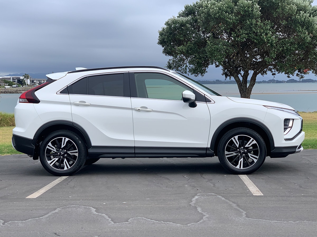 2025 Mitsubishi Eclipse Cross XLS 2WD