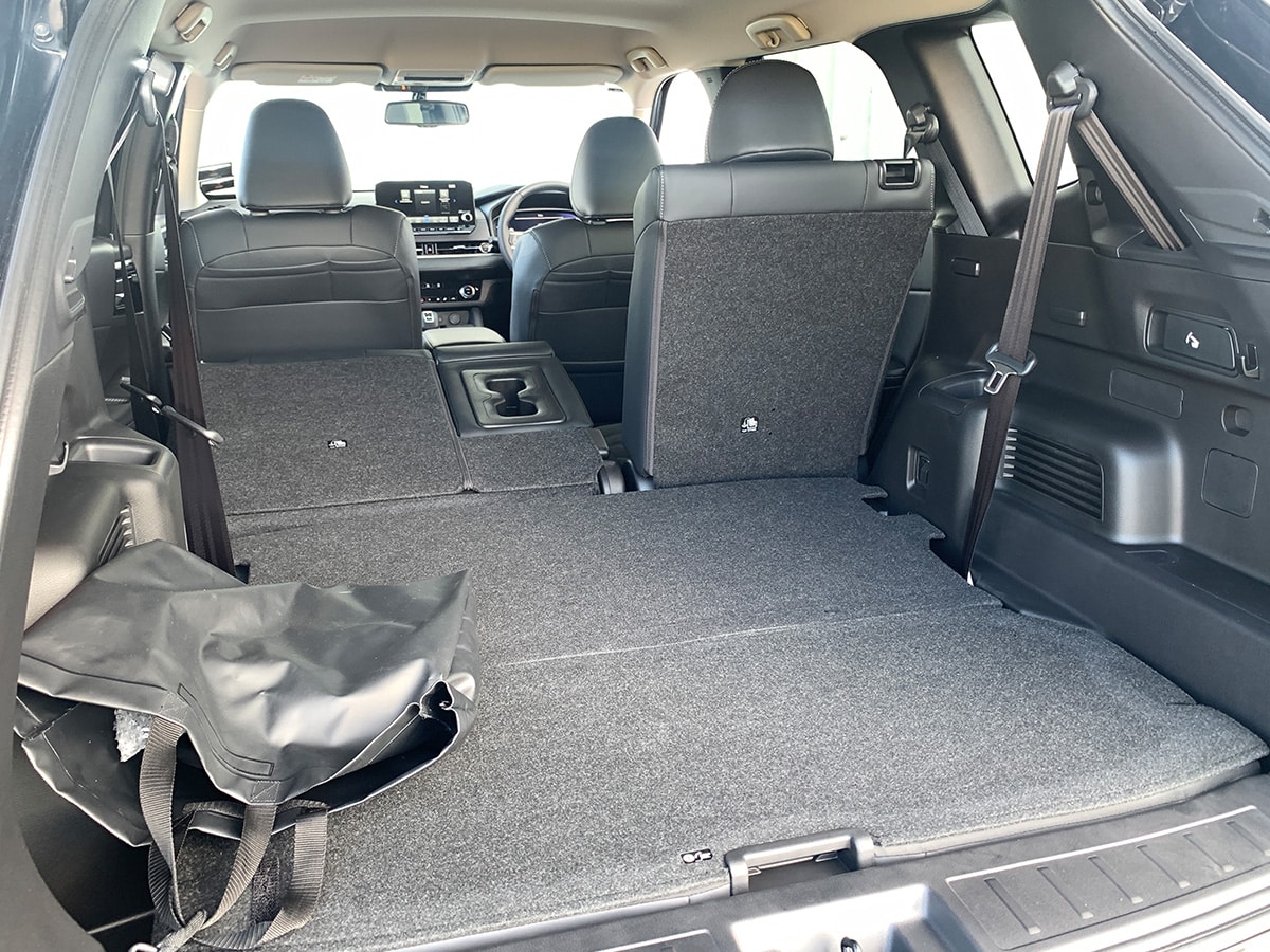 2025 Mitsubishi Outlander XLS PHEV Hybrid 4WD