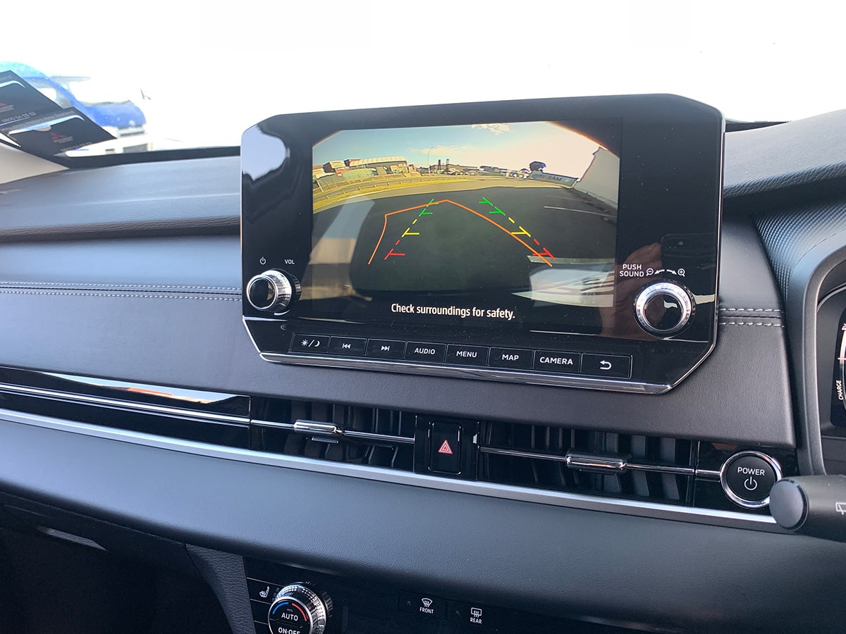 2025 Mitsubishi Outlander XLS PHEV Hybrid 4WD