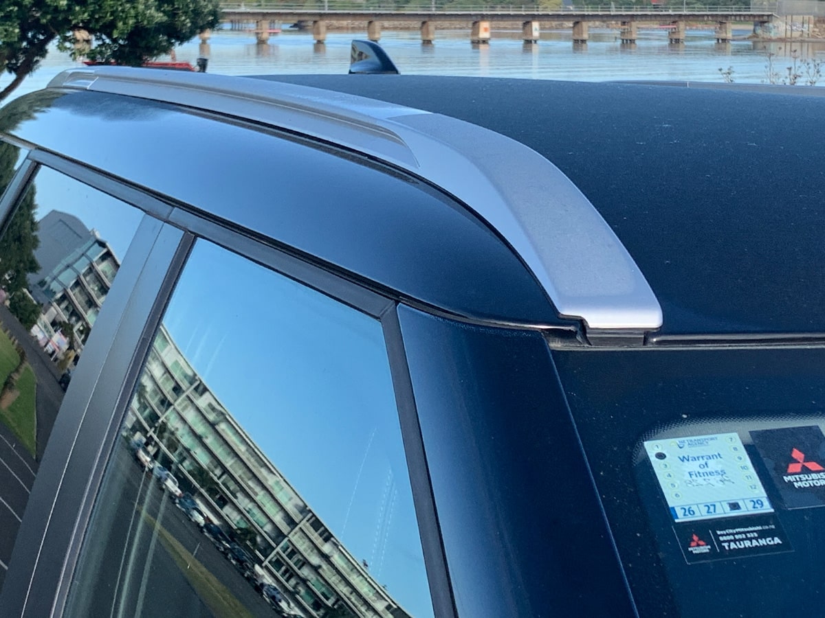 2025 Mitsubishi Outlander XLS PHEV Hybrid 4WD