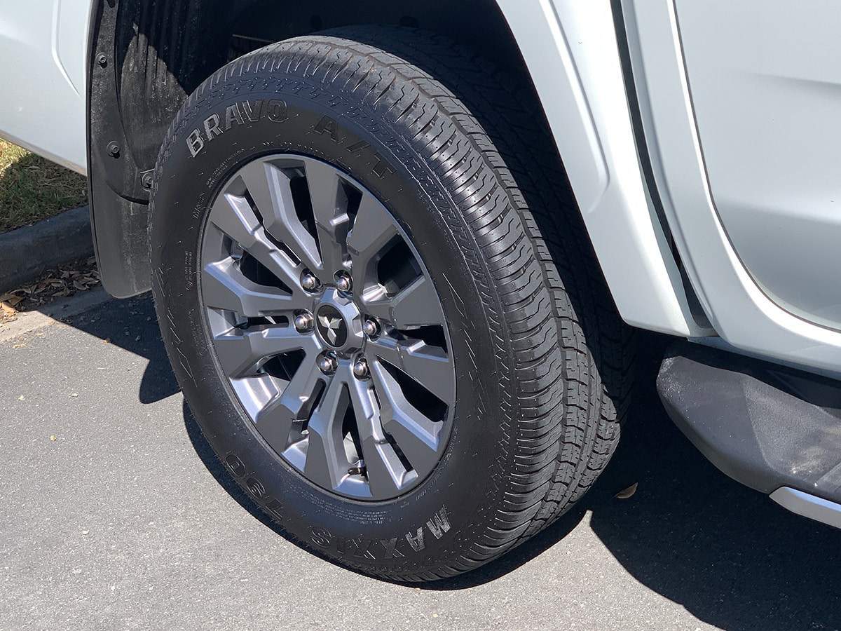 2025 Mitsubishi Triton GLXR 2WD 2.4L Bi-Turbo Diesel 6 Speed Auto