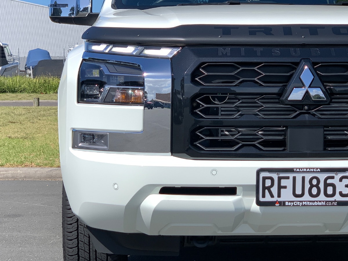 2025 Mitsubishi Triton GLXR 2WD 2.4L Bi-Turbo Diesel 6 Speed Auto