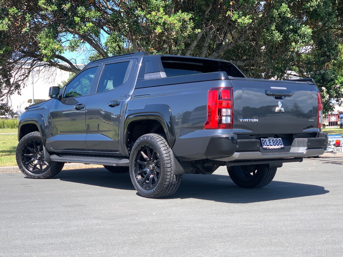 2025 Mitsubishi Triton GSR 4WD