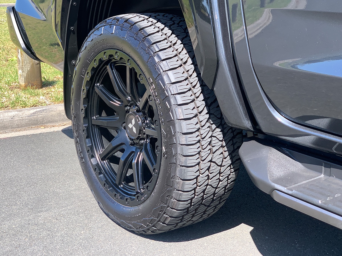 2025 Mitsubishi Triton GSR 4WD