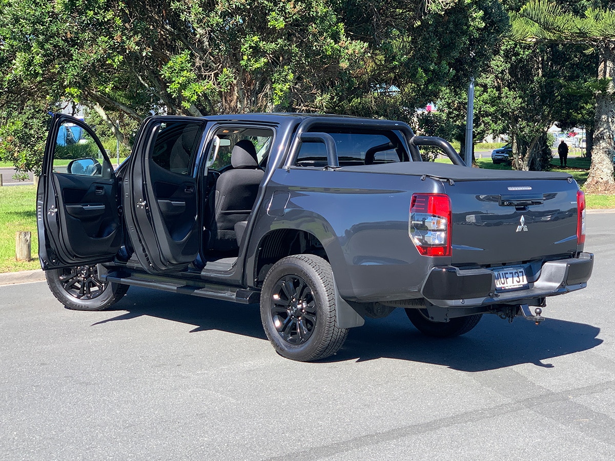 2020 Mitsubishi Triton GLSB 4WD 2.4L Diesel Turbo 6 Speed Auto