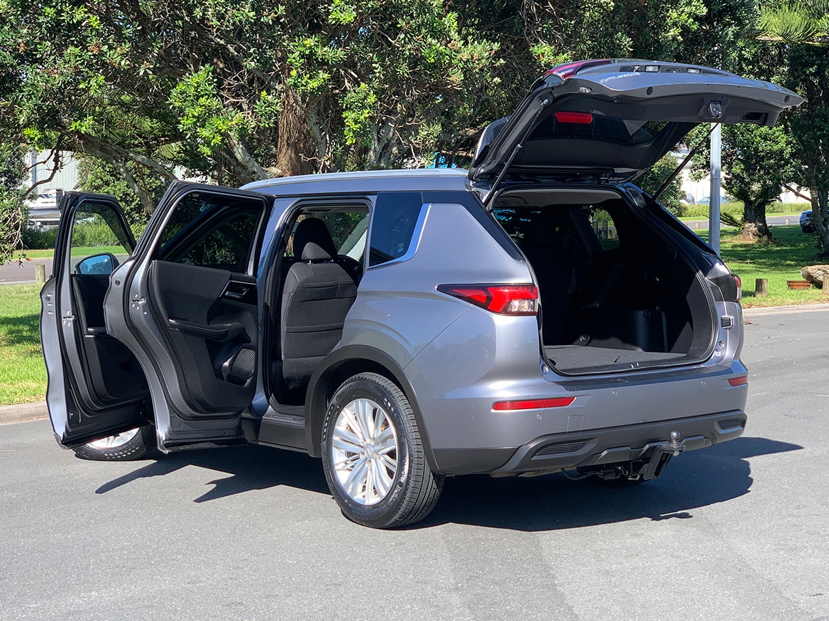 2022 Mitsubishi Outlander LS 4WD 2.5L Petrol Auto