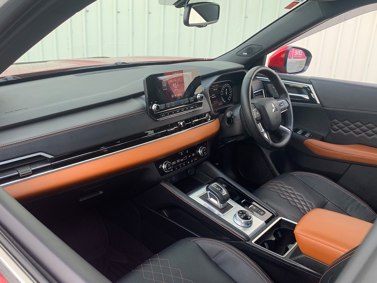 2023 Mitsubishi Outlander PHEV Exceed