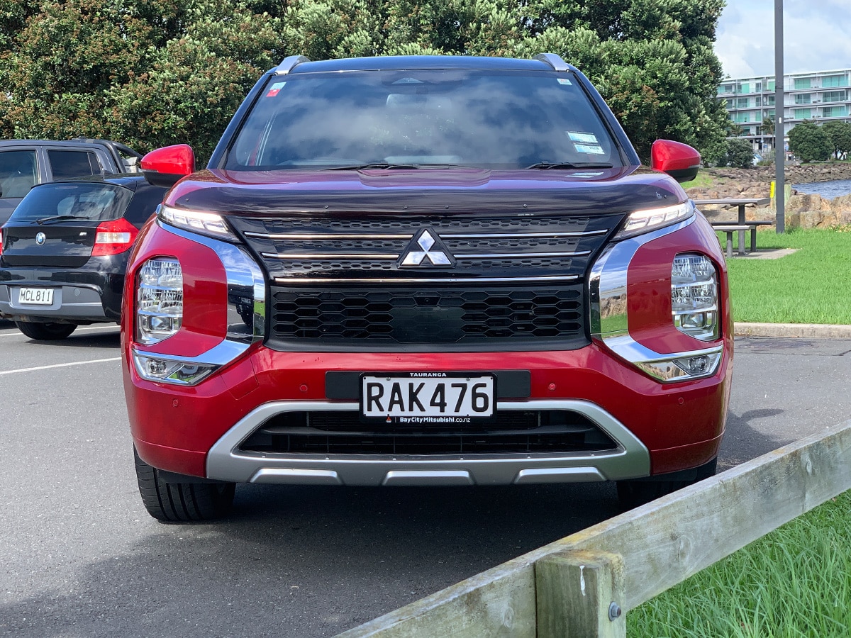 2023 Mitsubishi Outlander PHEV Exceed