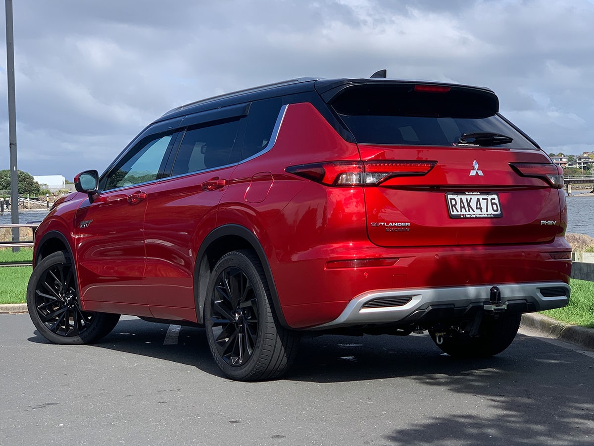 2023 Mitsubishi Outlander PHEV Exceed
