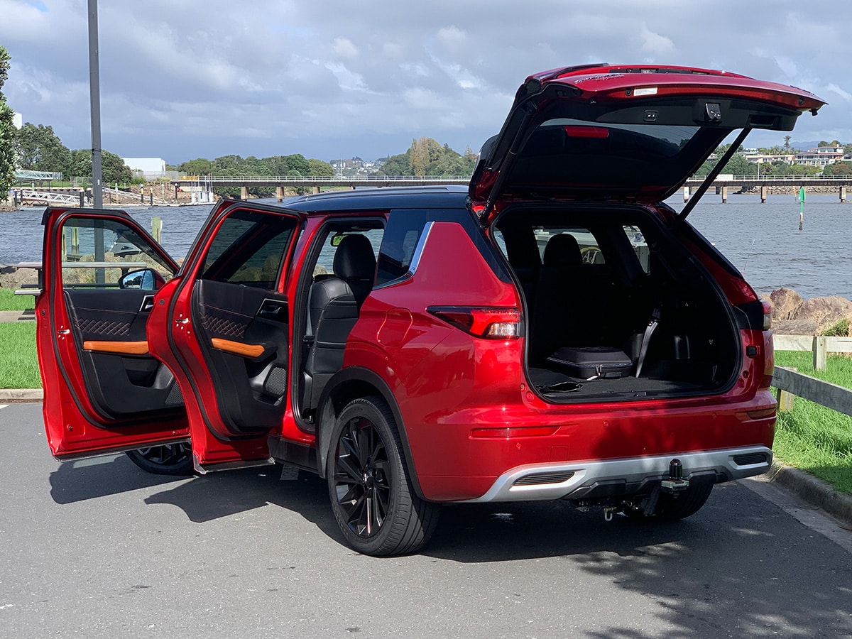 2023 Mitsubishi Outlander PHEV Exceed
