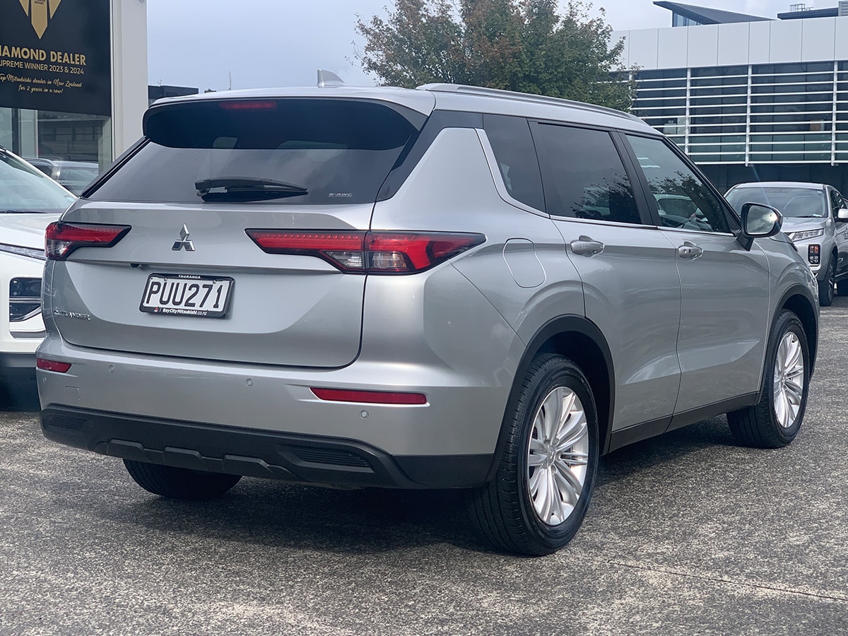 2023 Mitsubishi Outlander LS 4WD 2.5L Petrol Auto