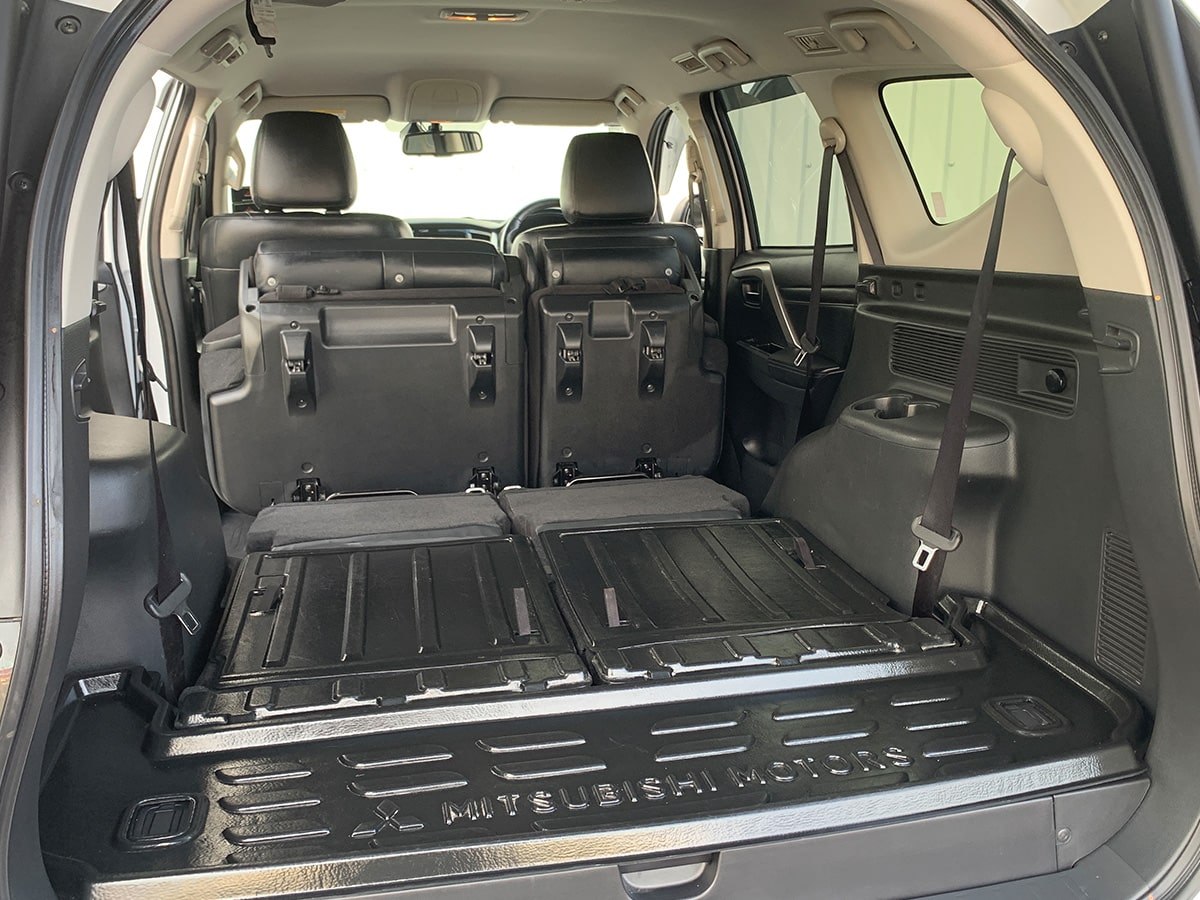 2023 Mitsubishi Pajero Sport VRX Black Edition