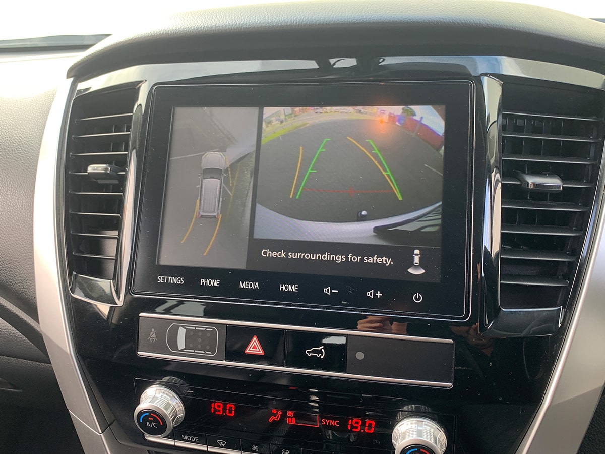 2023 Mitsubishi Pajero Sport VRX Black Edition