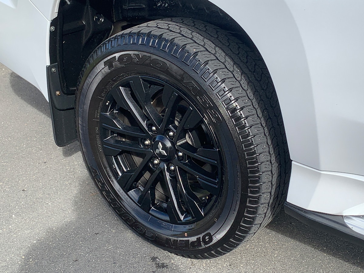 2023 Mitsubishi Pajero Sport VRX Black Edition