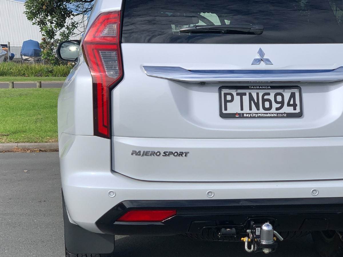 2023 Mitsubishi Pajero Sport VRX Black Edition