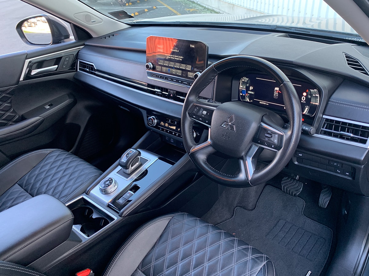 2024 Mitsubishi Outlander VRX 2.5L 4WD 7 Seater CVT Auto