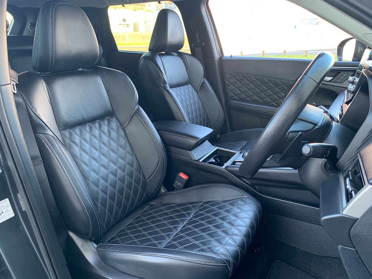 2024 Mitsubishi Outlander VRX 2.5L 4WD 7 Seater CVT Auto