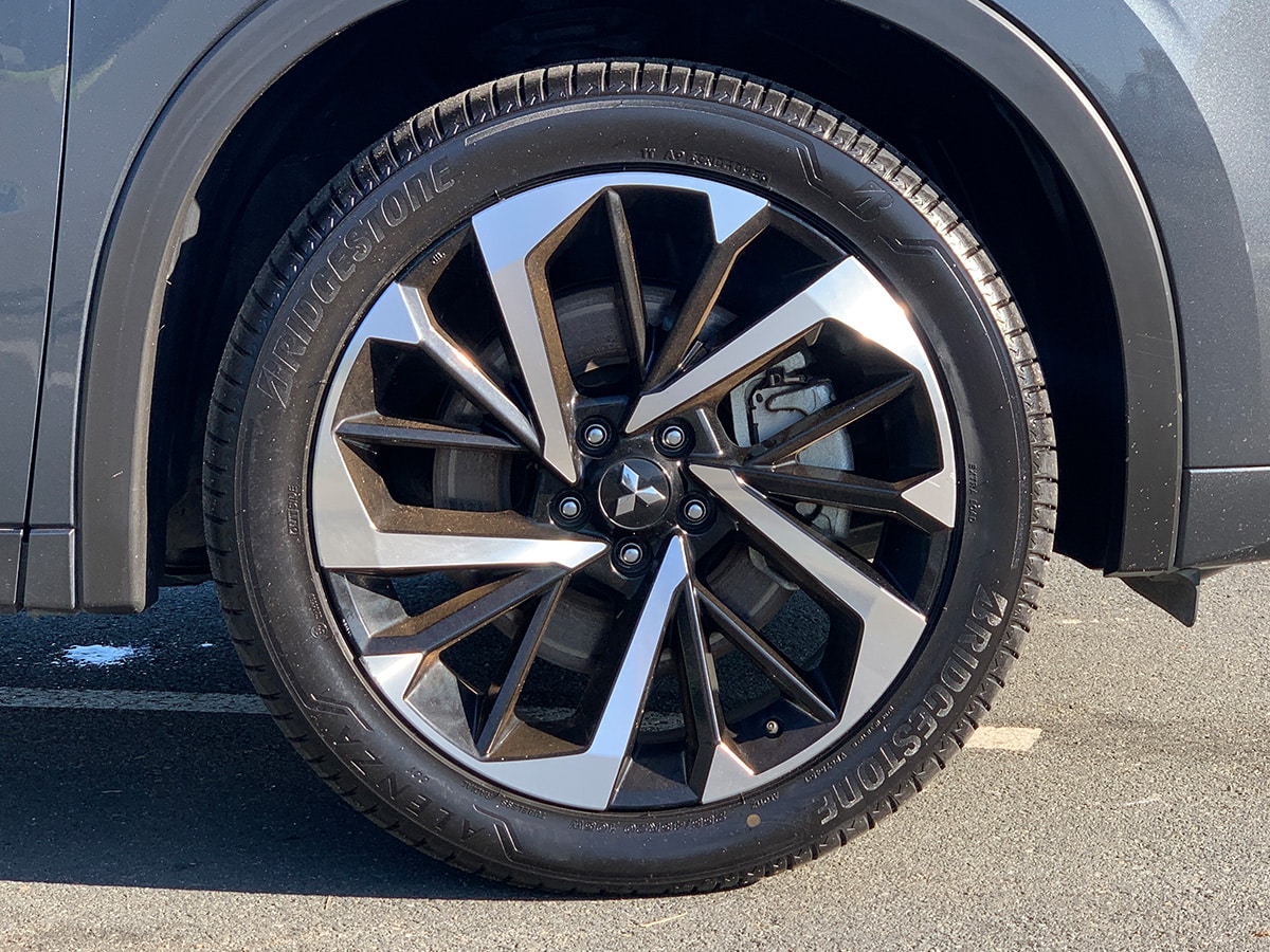 2024 Mitsubishi Outlander VRX 2.5L 4WD 7 Seater CVT Auto