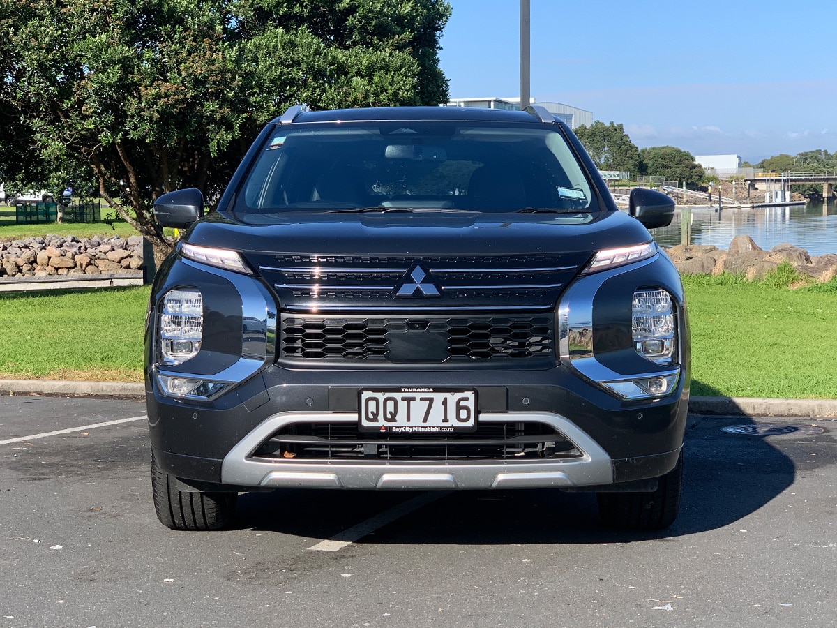 2024 Mitsubishi Outlander VRX 2.5L 4WD 7 Seater CVT Auto