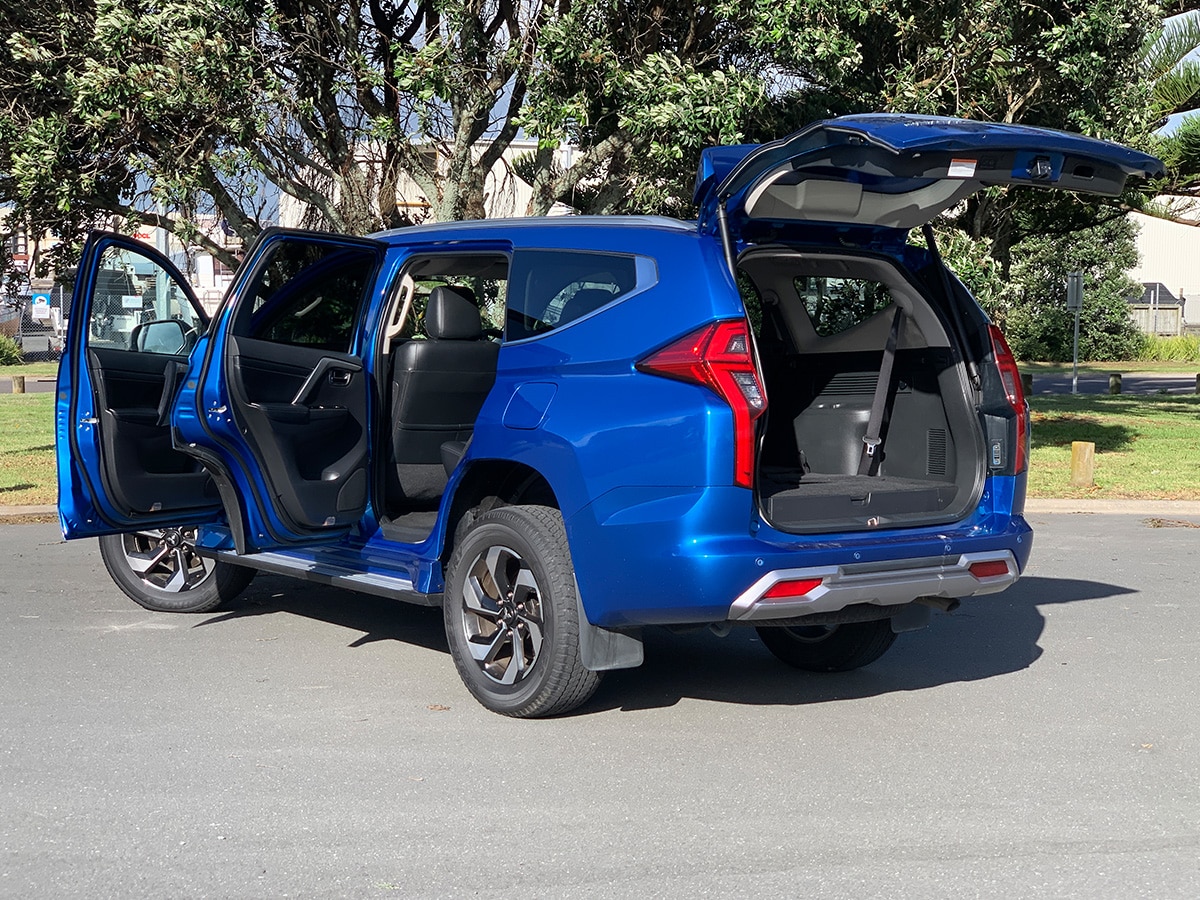 2024 Mitsubishi Pajero Sport VRX