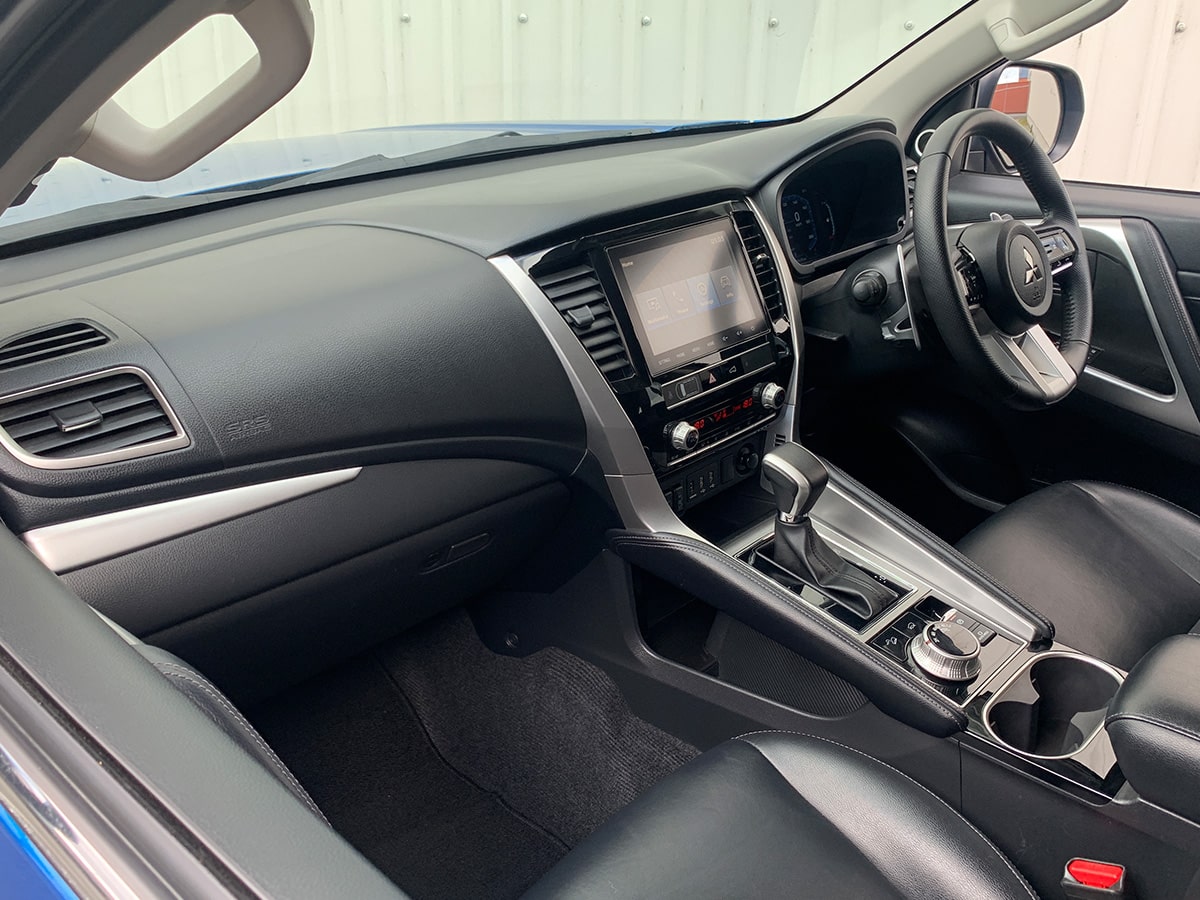 2024 Mitsubishi Pajero Sport VRX