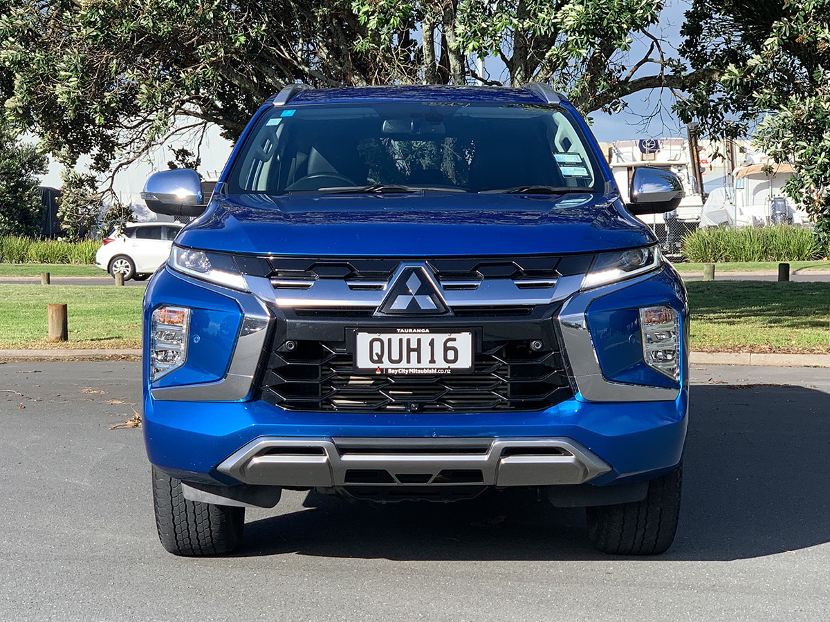 2024 Mitsubishi Pajero Sport VRX