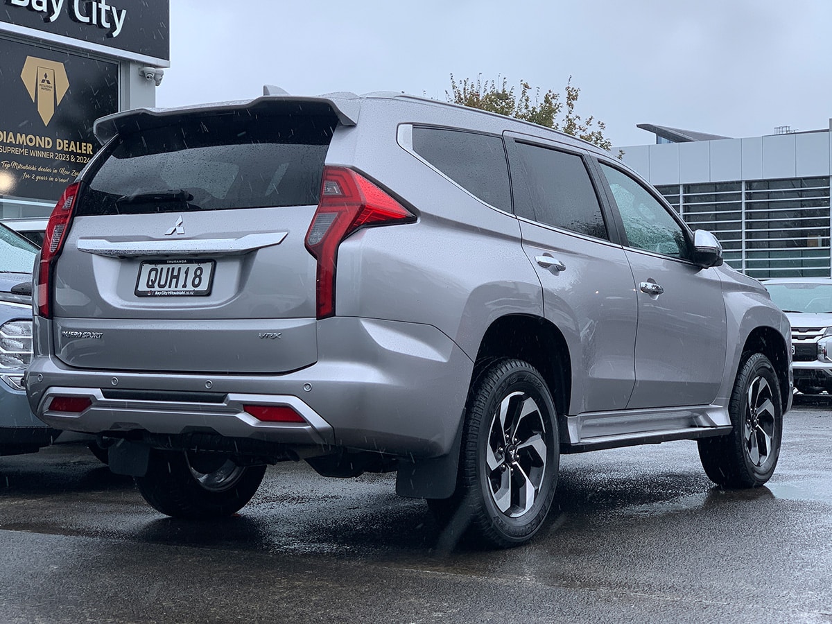 2024 Mitsubishi Pajero Sport VRX