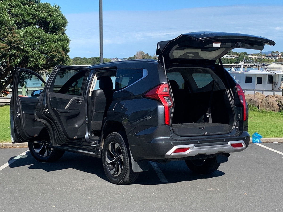 2024 Mitsubishi Pajero Sport VRX 4WD 7 Seater