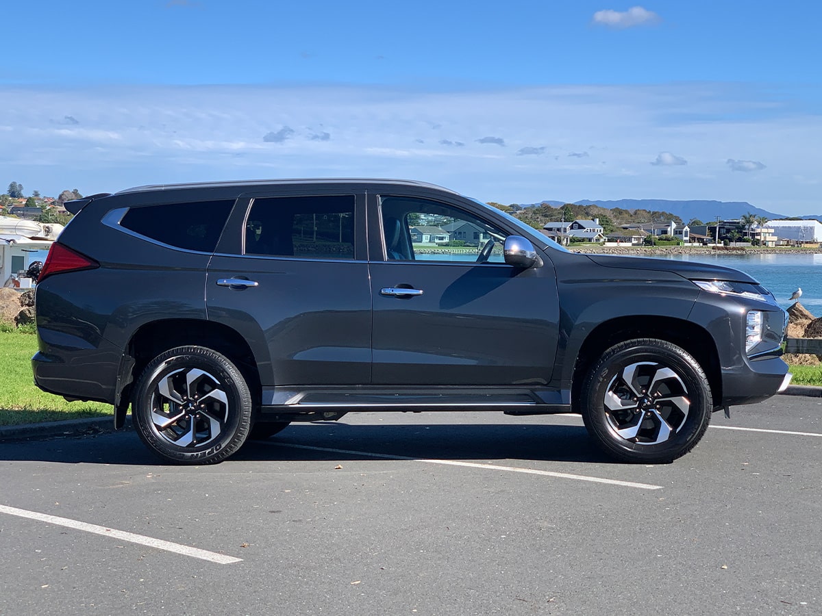 2024 Mitsubishi Pajero Sport VRX 4WD 7 Seater