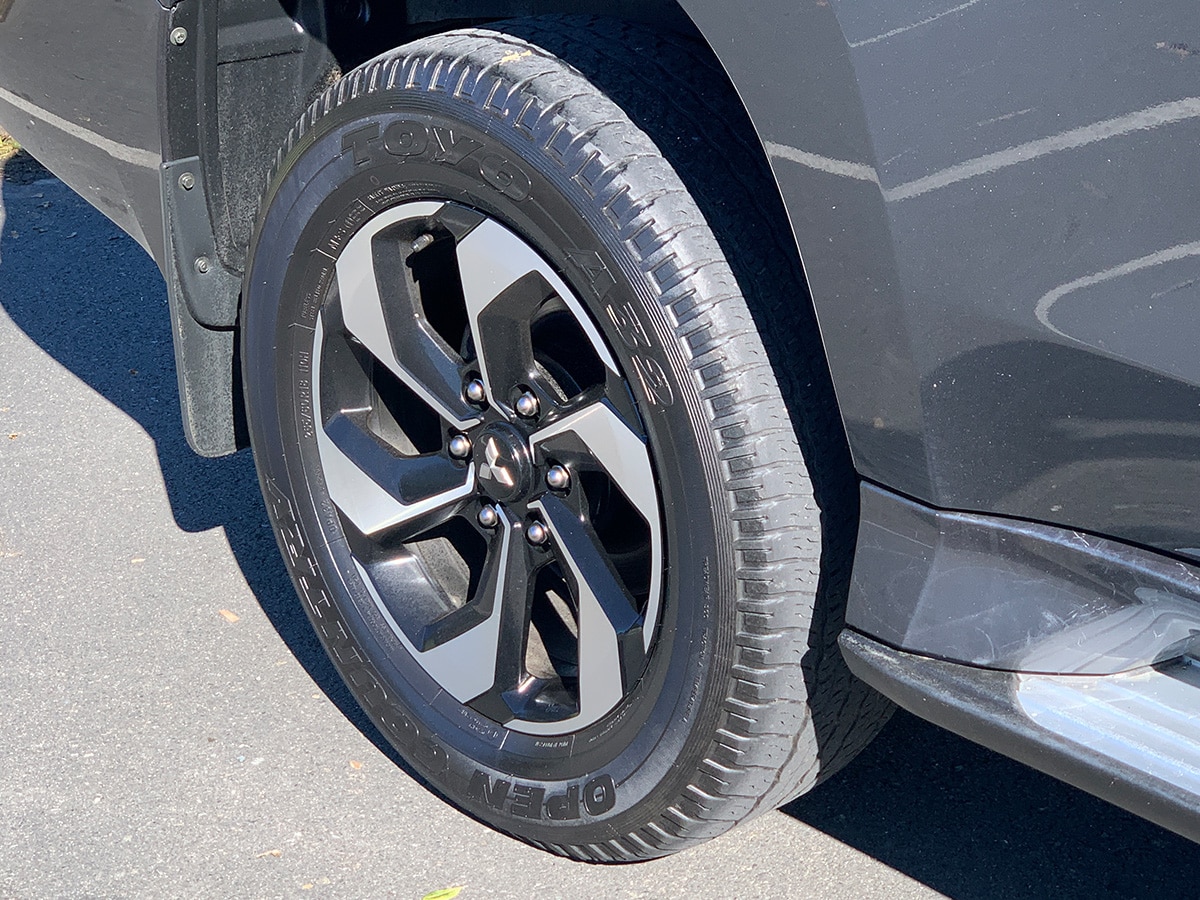 2024 Mitsubishi Pajero Sport VRX 4WD 7 Seater